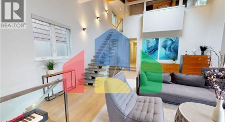 Residential - Single Family Home - North Vancouver, Canada - Canada