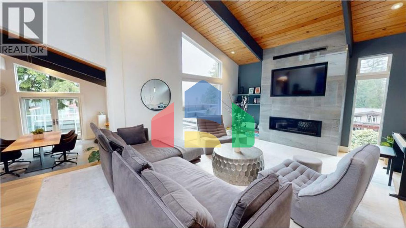 Residential - Single Family Home - North Vancouver, Canada - Canada