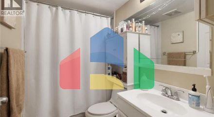 Residential - Single Family Home - North Vancouver, Canada - Canada