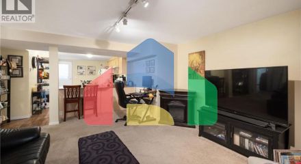 Residential - Single Family Home - North Vancouver, Canada - Canada