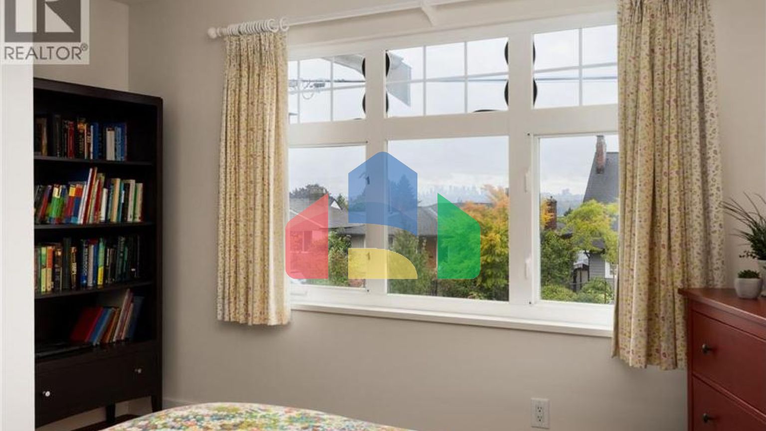 Residential - Single Family Home - North Vancouver, Canada - Canada