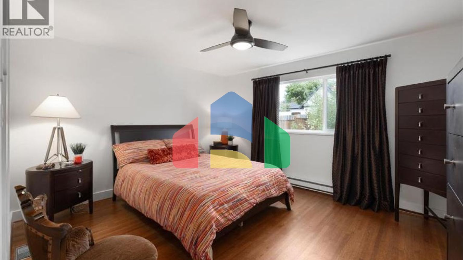 Residential - Single Family Home - North Vancouver, Canada - Canada