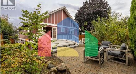 Residential - Single Family Home - North Vancouver, Canada - Canada