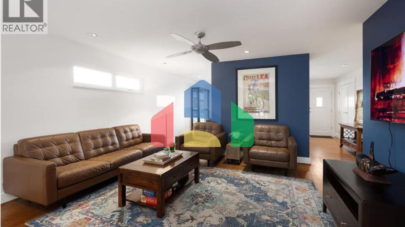 Residential - Single Family Home - North Vancouver, Canada - Canada