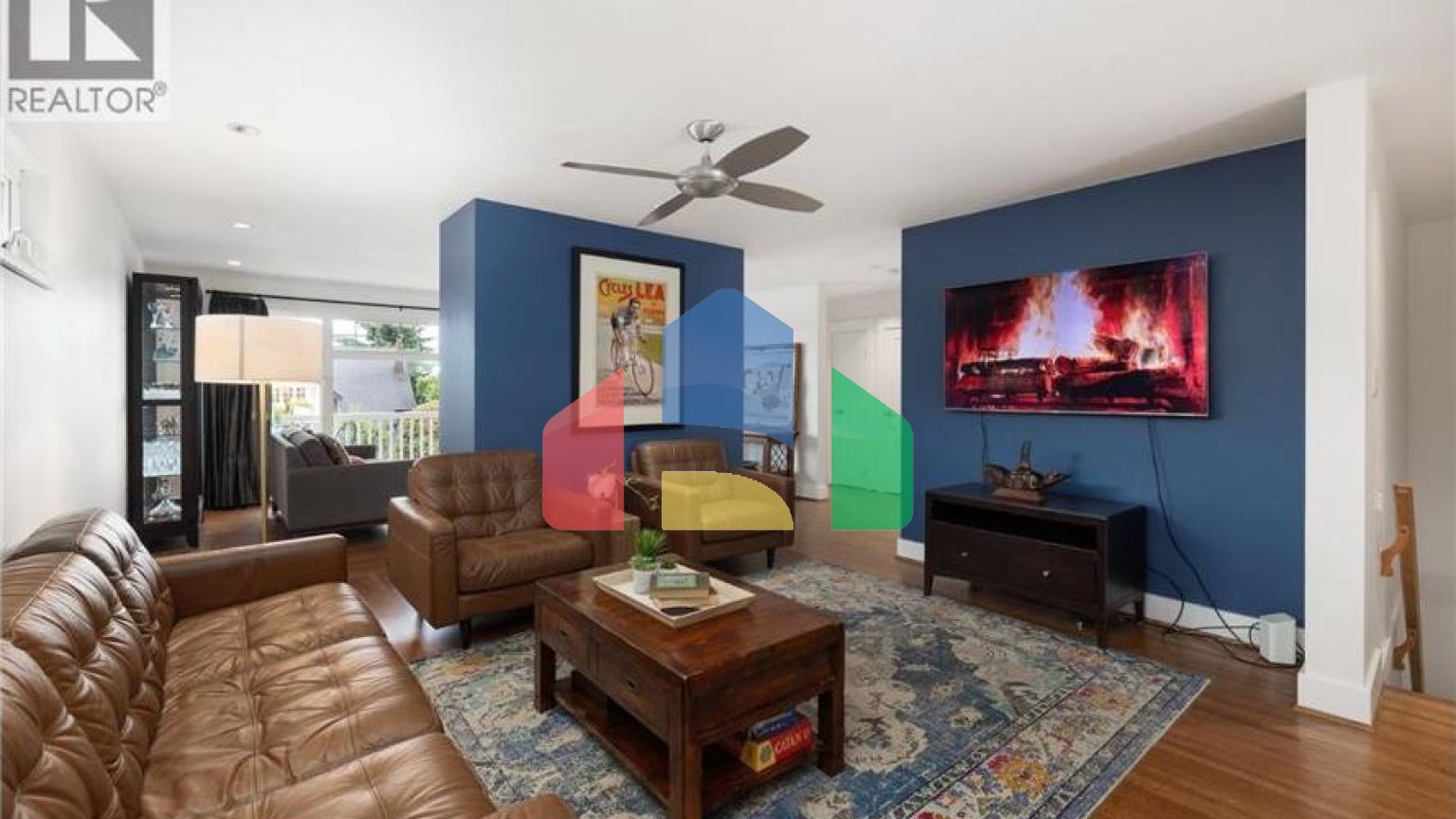 Residential - Single Family Home - North Vancouver, Canada - Canada