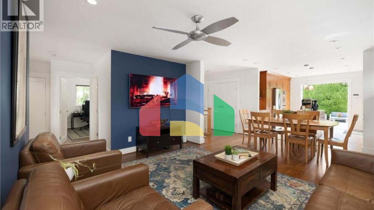 Residential - Single Family Home - North Vancouver, Canada - Canada