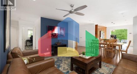 Residential - Single Family Home - North Vancouver, Canada - Canada