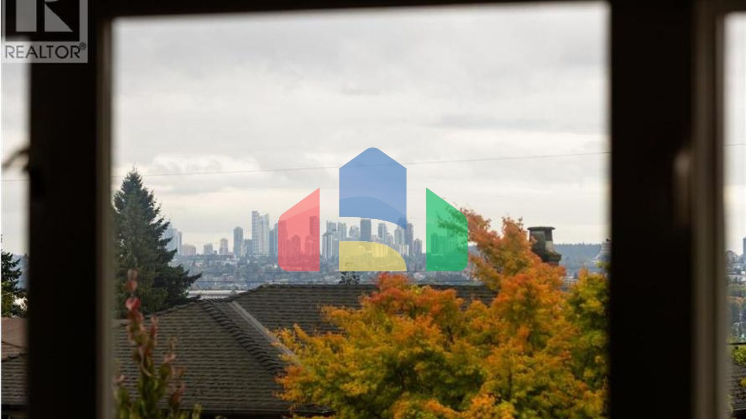 Residential - Single Family Home - North Vancouver, Canada - Canada