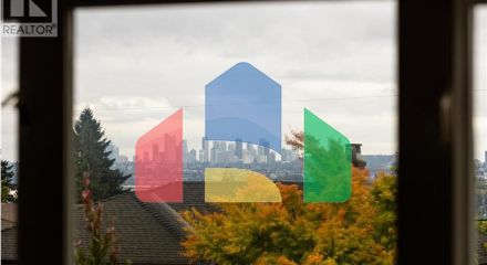 Residential - Single Family Home - North Vancouver, Canada - Canada