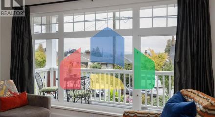 Residential - Single Family Home - North Vancouver, Canada - Canada