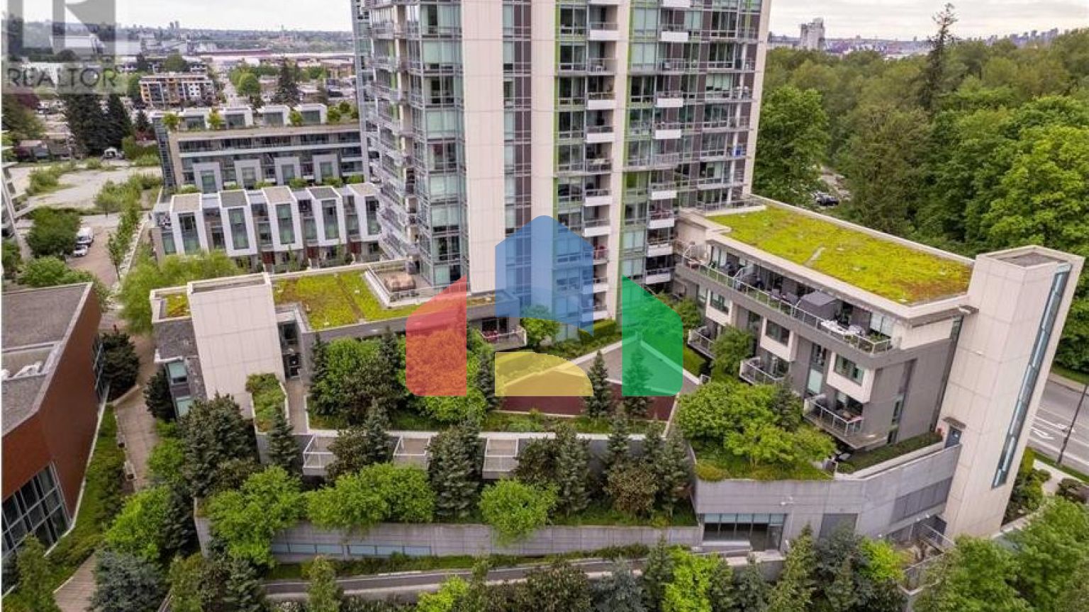 Residential - Condo/Apartment - North Vancouver, Canada - Canada