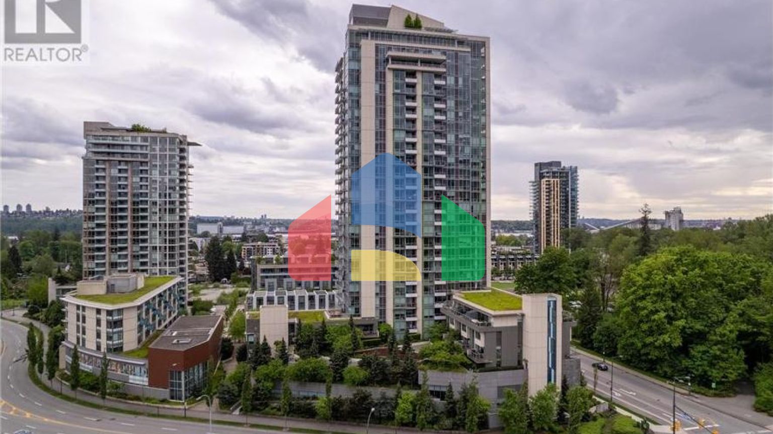Residential - Condo/Apartment - North Vancouver, Canada - Canada