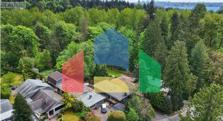 Residential - Single Family Home - North Vancouver, Canada - Canada