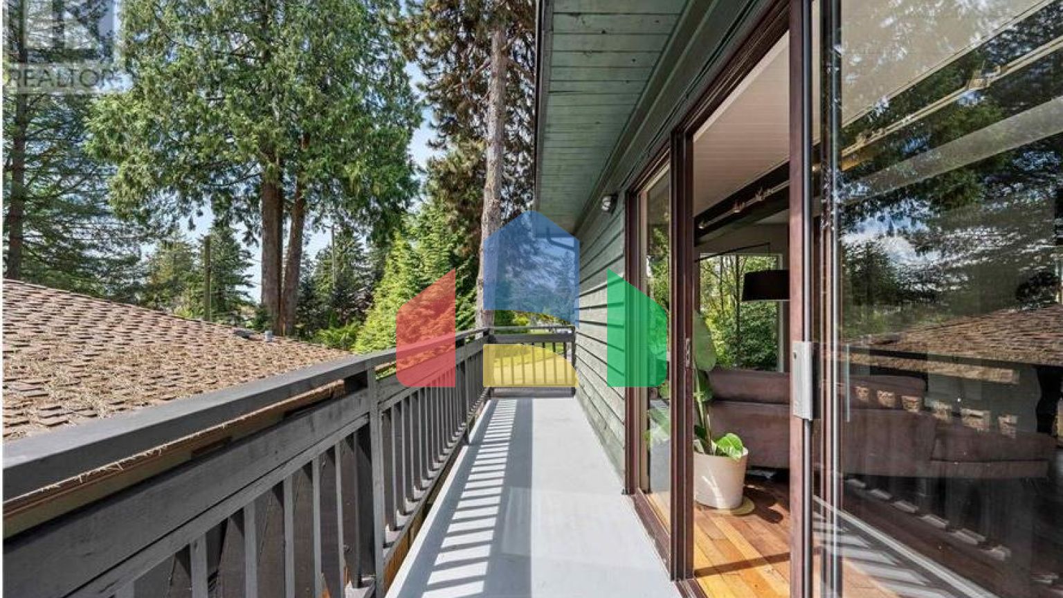 Residential - Single Family Home - North Vancouver, Canada - Canada