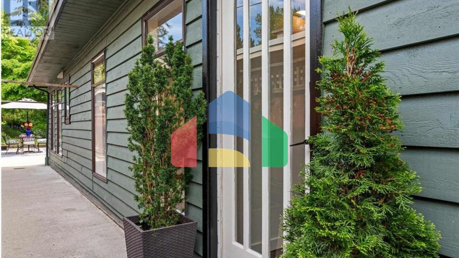 Residential - Single Family Home - North Vancouver, Canada - Canada