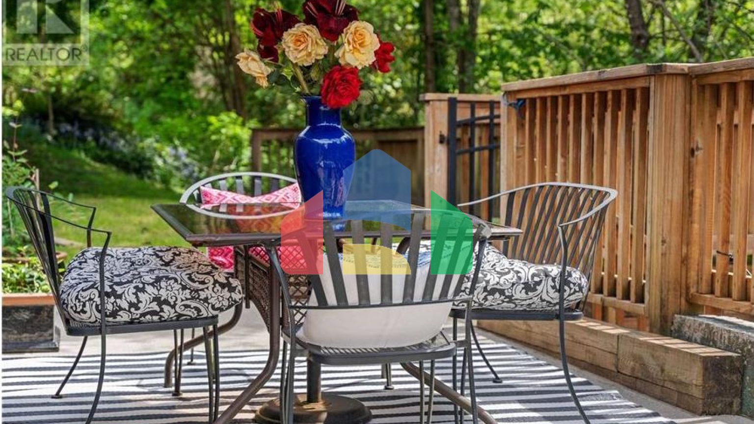 Residential - Single Family Home - North Vancouver, Canada - Canada