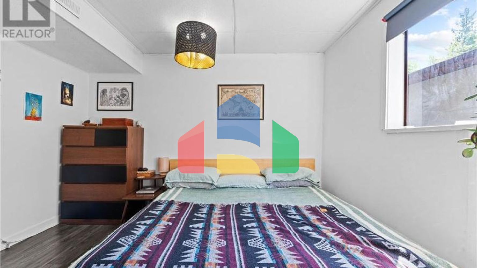 Residential - Single Family Home - North Vancouver, Canada - Canada