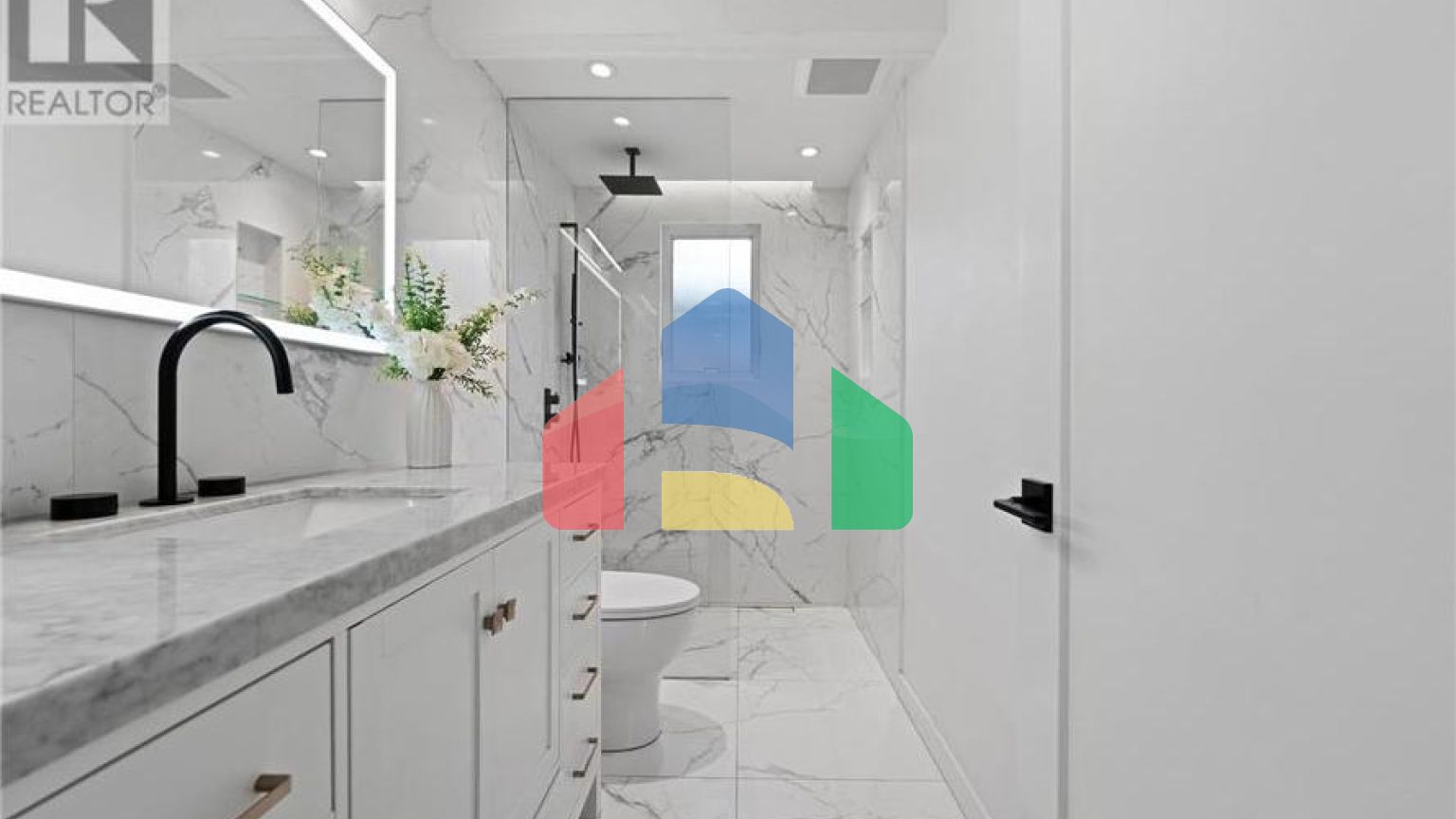 Residential - Single Family Home - North Vancouver, Canada - Canada