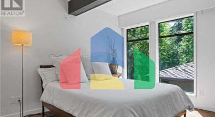 Residential - Single Family Home - North Vancouver, Canada - Canada