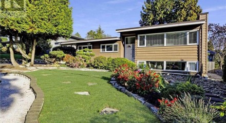 Residential - Single Family Home - North Vancouver, Canada - Canada