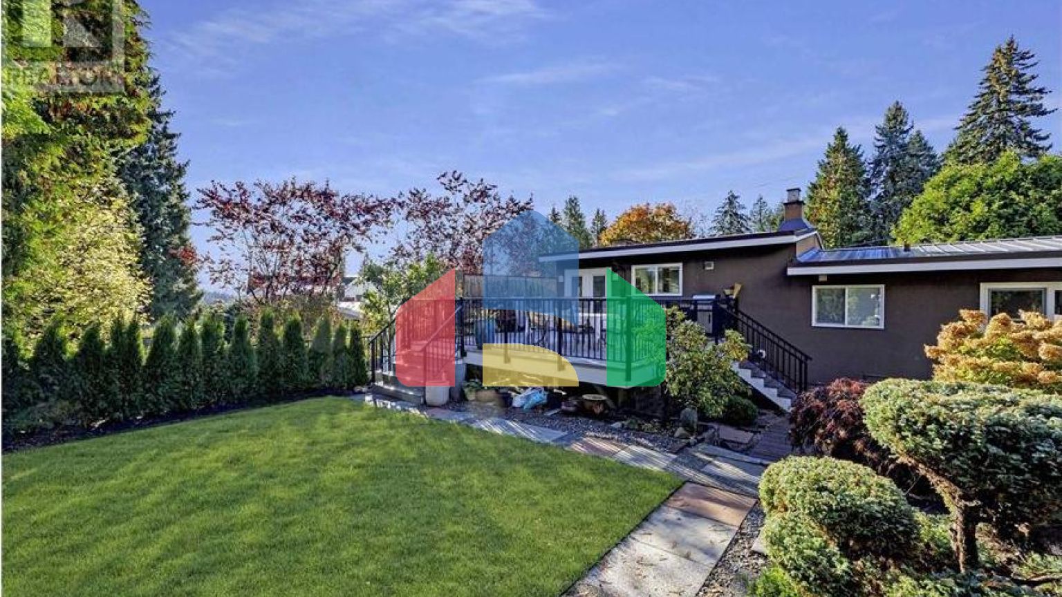 Residential - Single Family Home - North Vancouver, Canada - Canada