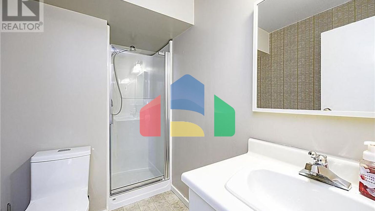 Residential - Single Family Home - North Vancouver, Canada - Canada