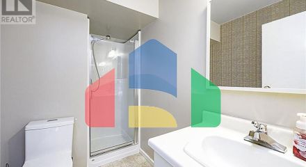 Residential - Single Family Home - North Vancouver, Canada - Canada