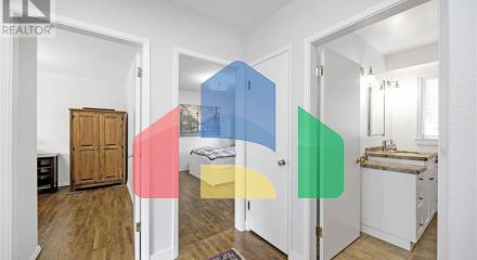 Residential - Single Family Home - North Vancouver, Canada - Canada