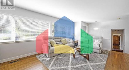 Residential - Single Family Home - North Vancouver, Canada - Canada