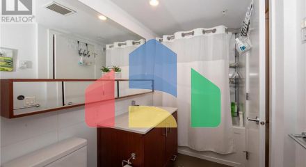 Residential - Condo/Apartment - North Vancouver, Canada - Canada