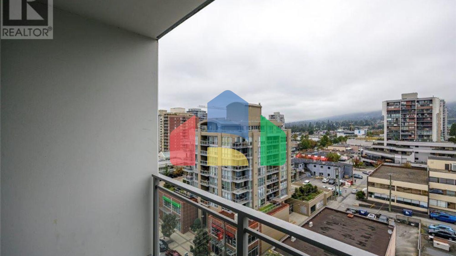 Residential - Condo/Apartment - North Vancouver, Canada - Canada