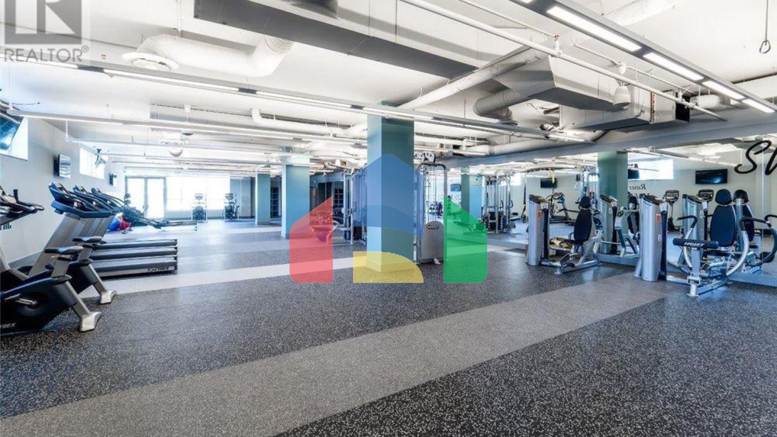 Residential - Condo/Apartment - North Vancouver, Canada - Canada