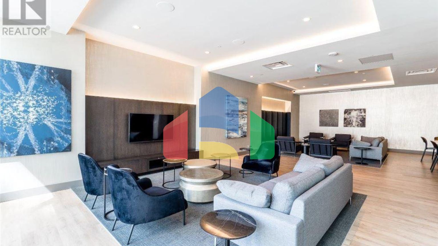 Residential - Condo/Apartment - North Vancouver, Canada - Canada