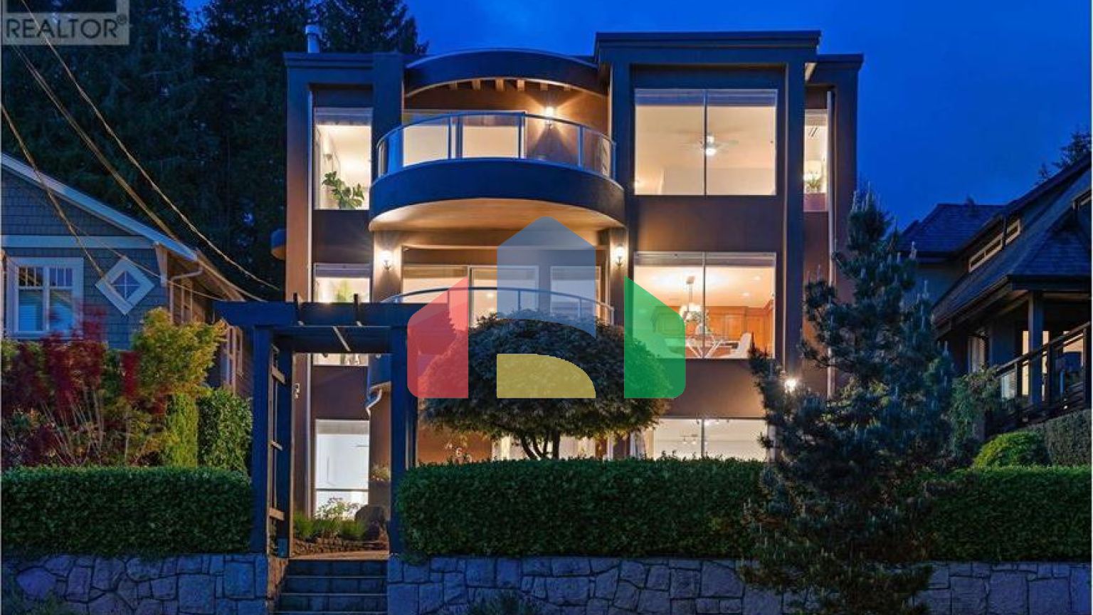 Residential - Single Family Home - North Vancouver, Canada - Canada