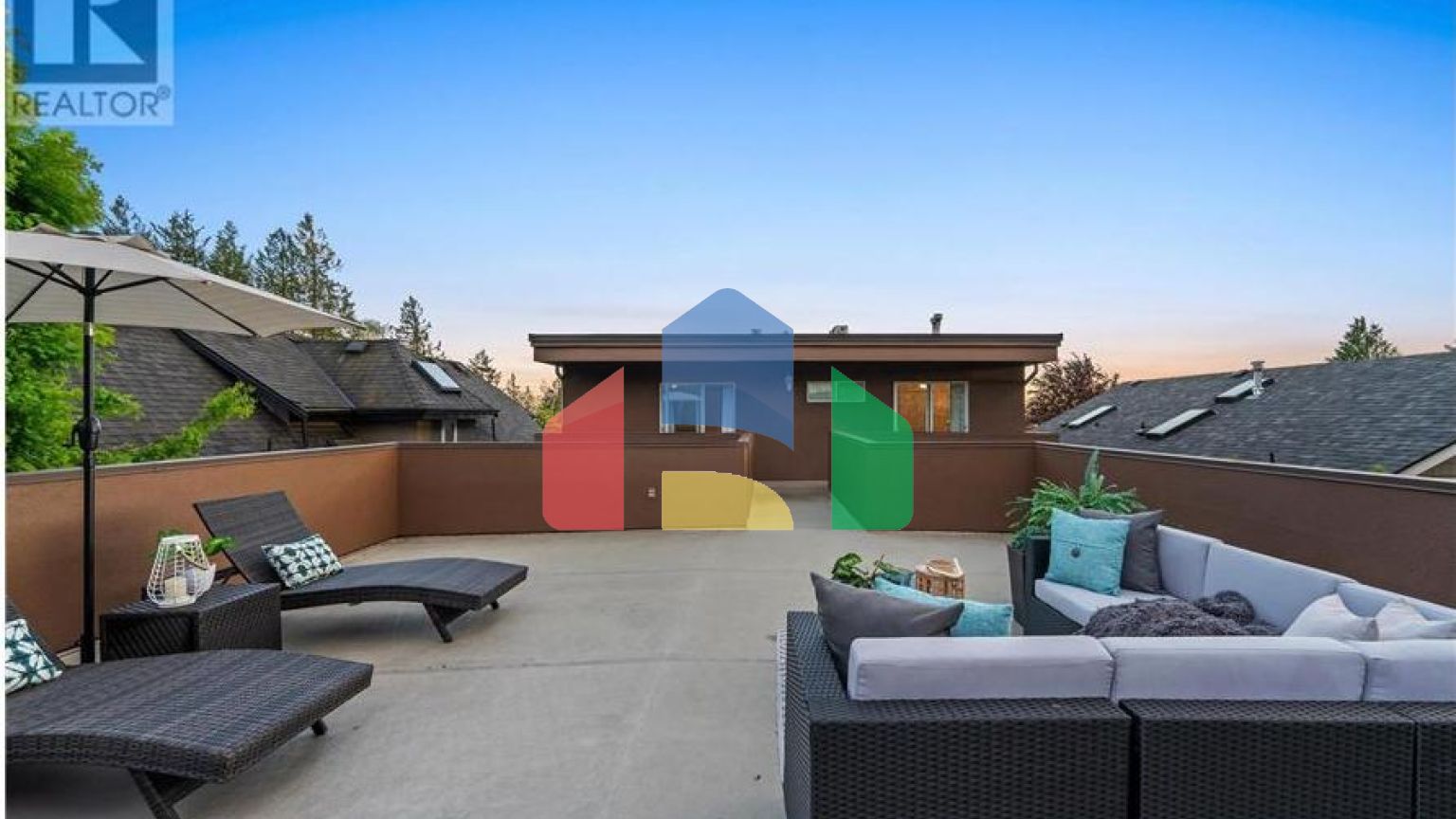 Residential - Single Family Home - North Vancouver, Canada - Canada