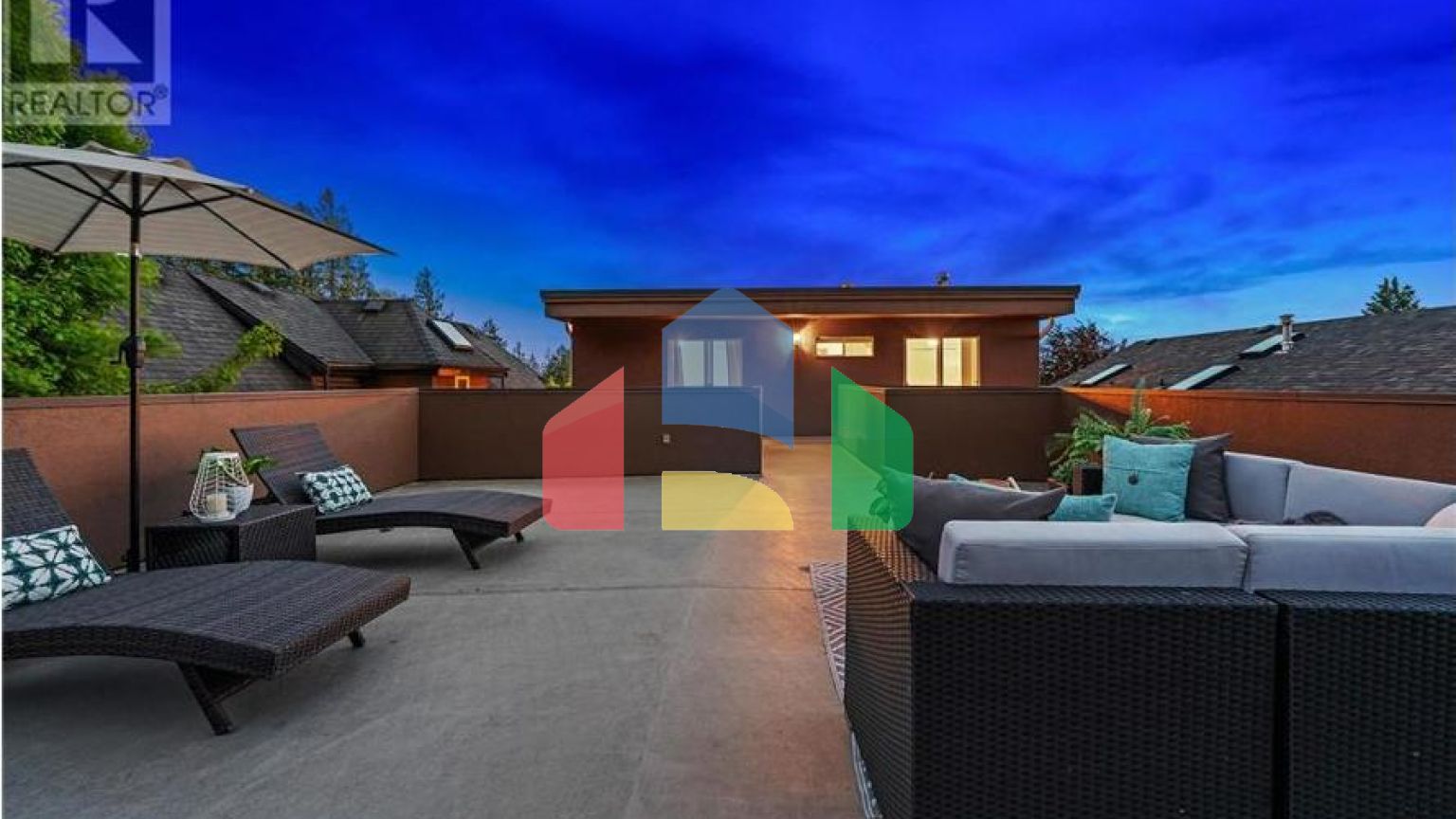 Residential - Single Family Home - North Vancouver, Canada - Canada