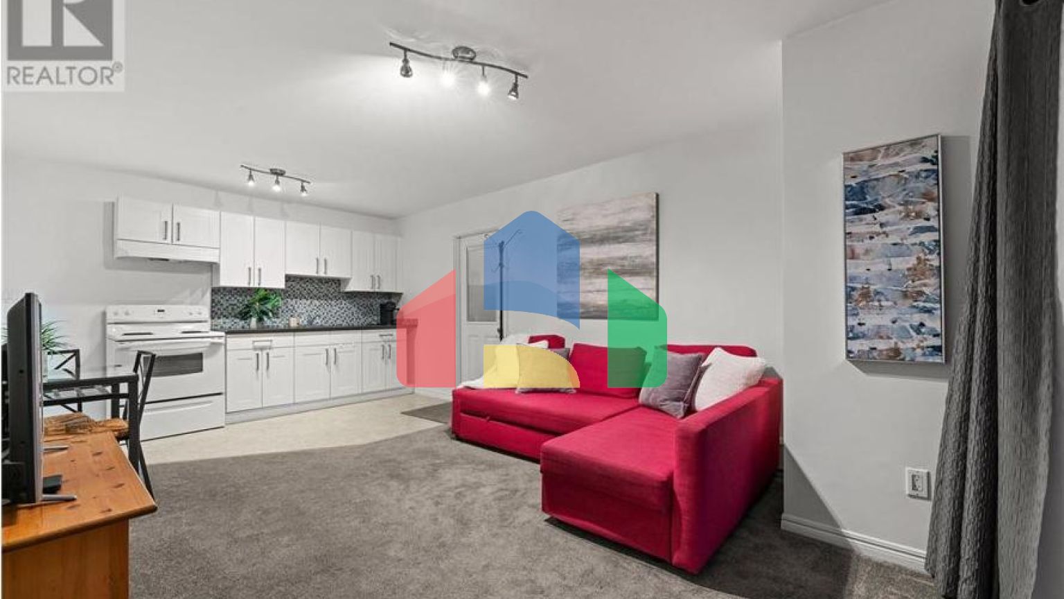 Residential - Single Family Home - North Vancouver, Canada - Canada