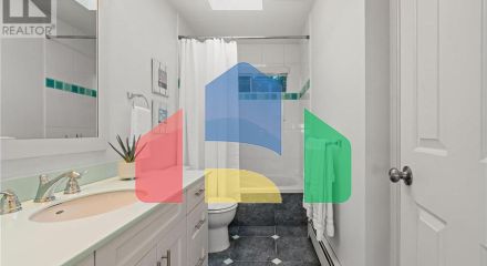 Residential - Single Family Home - North Vancouver, Canada - Canada