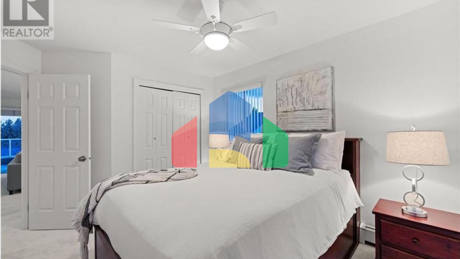 Residential - Single Family Home - North Vancouver, Canada - Canada