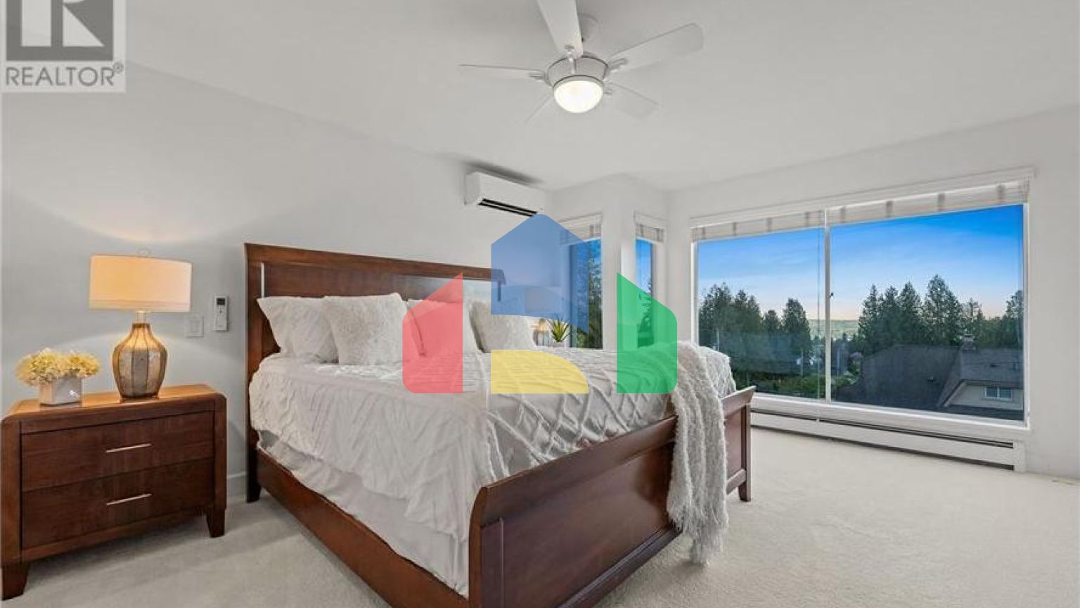 Residential - Single Family Home - North Vancouver, Canada - Canada