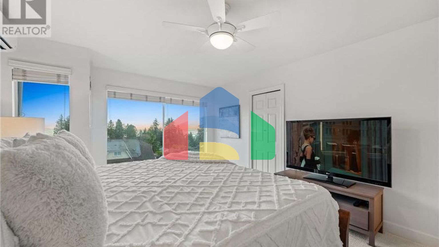 Residential - Single Family Home - North Vancouver, Canada - Canada