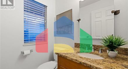 Residential - Single Family Home - North Vancouver, Canada - Canada