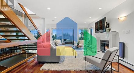 Residential - Single Family Home - North Vancouver, Canada - Canada