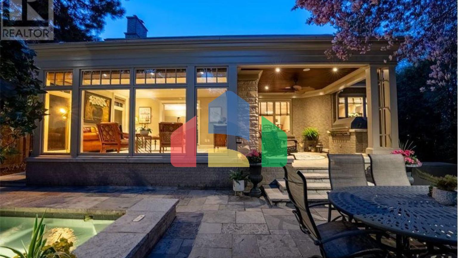 Residential - Single Family Home - Oakville, Canada - Canada