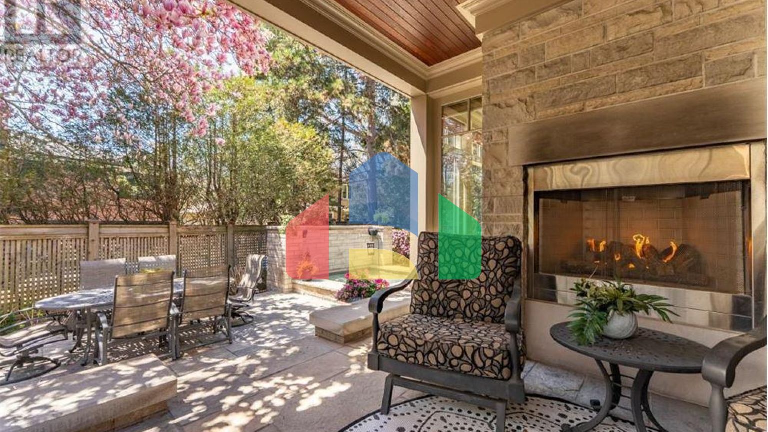 Residential - Single Family Home - Oakville, Canada - Canada