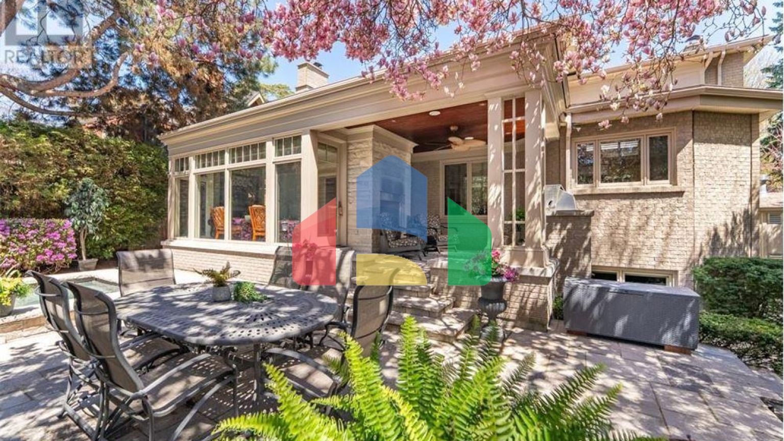 Residential - Single Family Home - Oakville, Canada - Canada