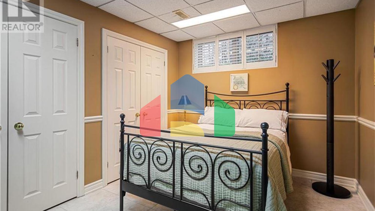 Residential - Single Family Home - Oakville, Canada - Canada