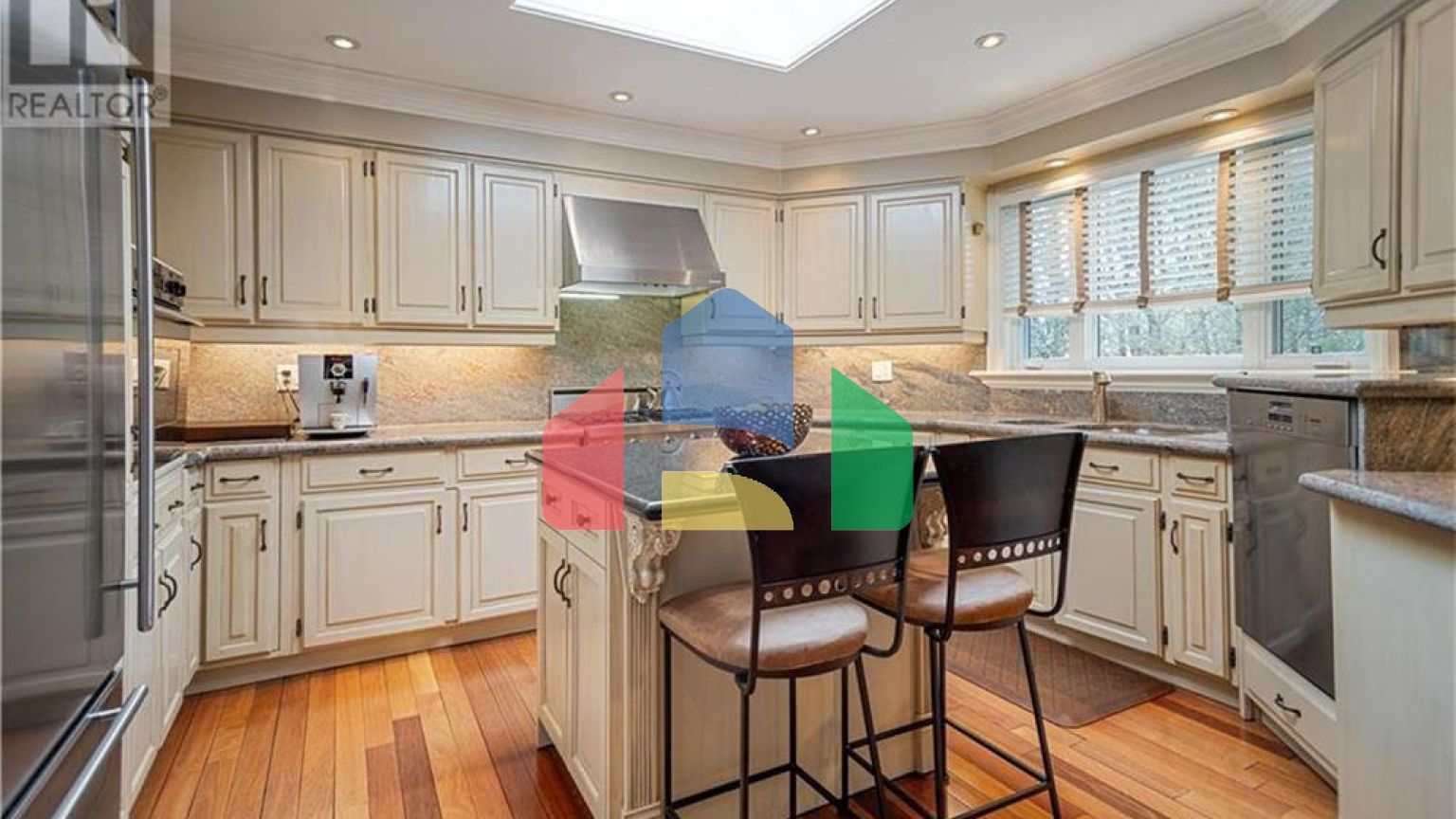 Residential - Single Family Home - Oakville, Canada - Canada