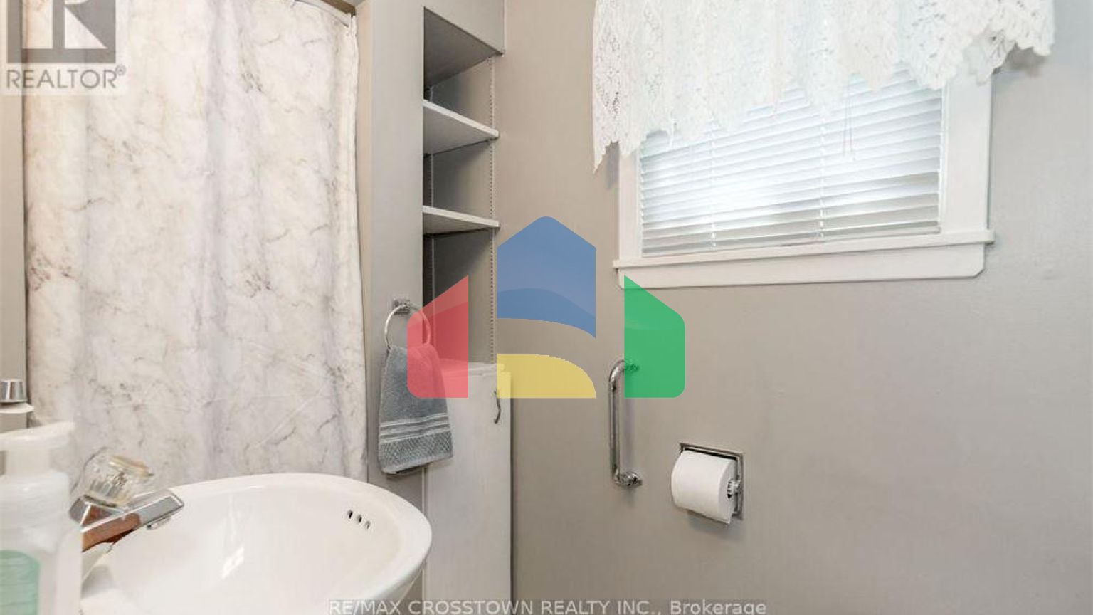 Residential - Single Family Home - Orillia, Canada - Canada