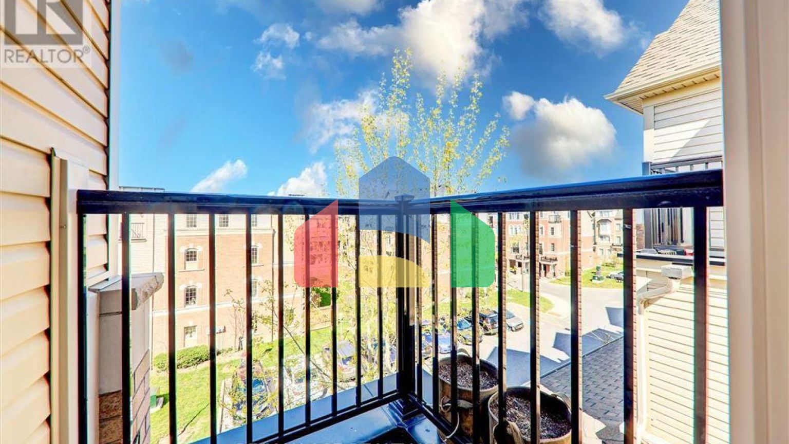 Residential - Condo/Apartment - Oshawa, Canada - Canada